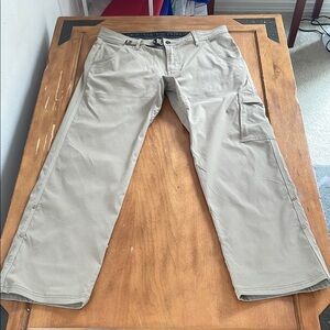 Prana Tan Roll Up Cargo Pants with Classic Straight-Leg Cut Size 34